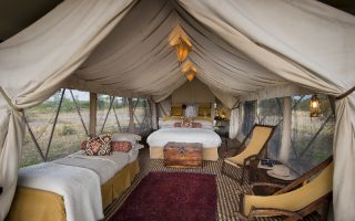 Tent-interior-triple-andBeyond-Serengeti-Under-Canvas