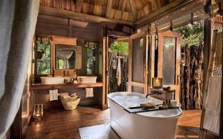 Treehouse-suite-bathroom-andBeyond-Lake-Manyara-Tree-Lodge-Tanzania